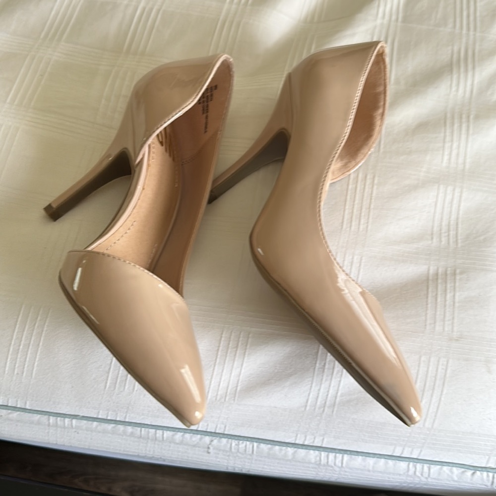 Shoes - Picture 4 of 4
